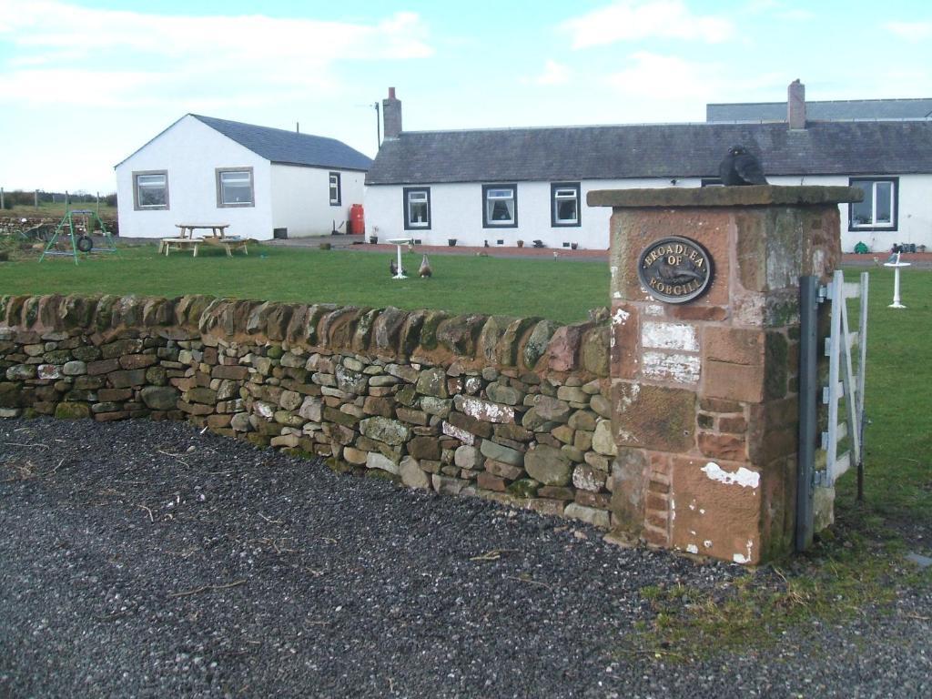 Broadlea Of Robgill Country Cottage & Bed And Breakfast Ecclefechan Exterior photo