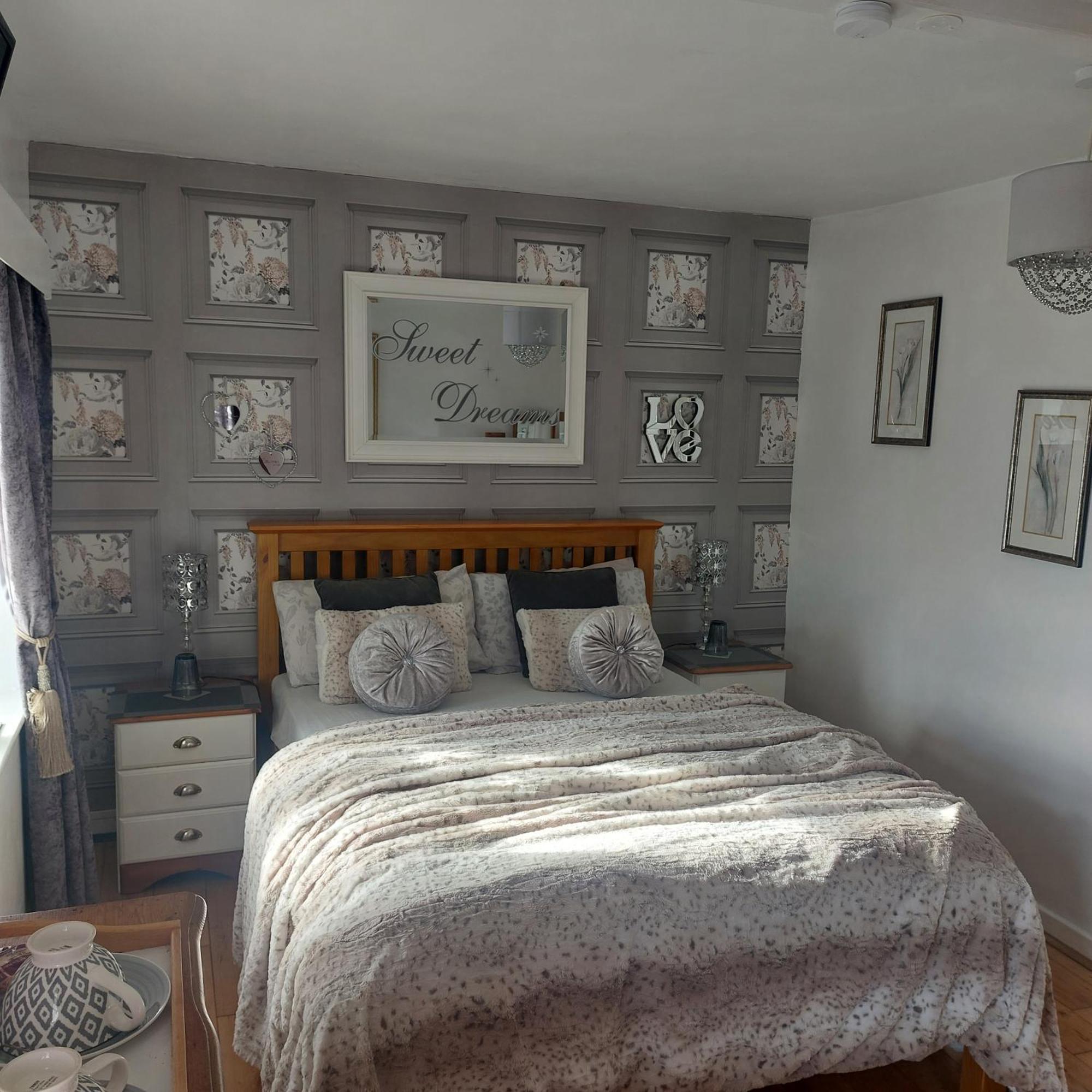 Broadlea Of Robgill Country Cottage & Bed And Breakfast Ecclefechan Exterior photo